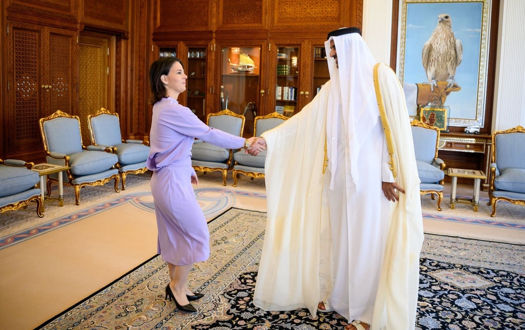 Außenministerin Annalena Baerbock wird von Scheich Tamim bin Hamad Al Thani, Emir von Katar, empfangen.