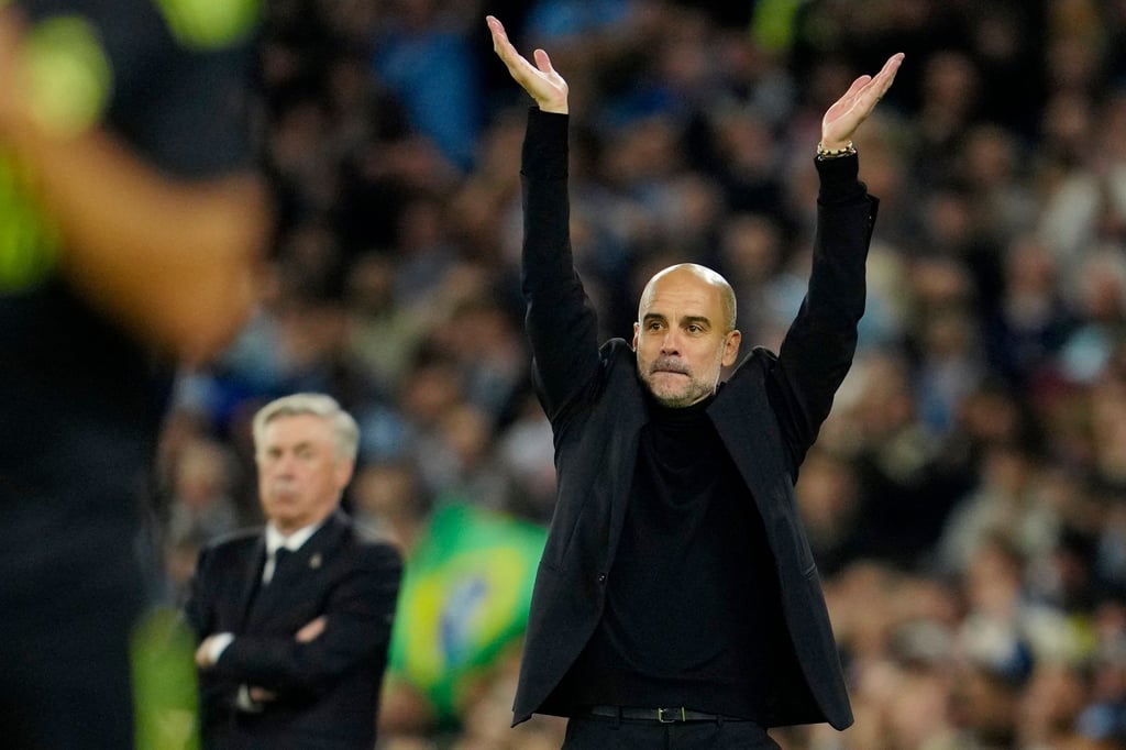 City-Trainer Pep Guardiola applaudierte seinen Spielern.