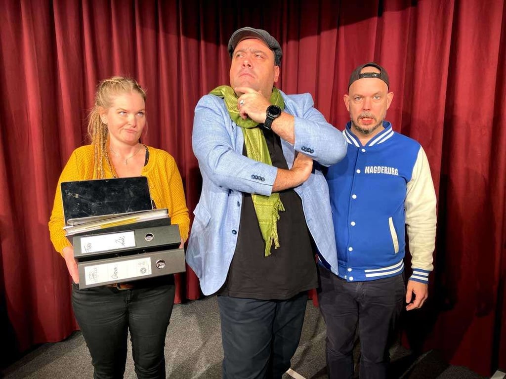 "Kabarett am Abgrund" im "... nach Hengstmanns" in Magdeburg.