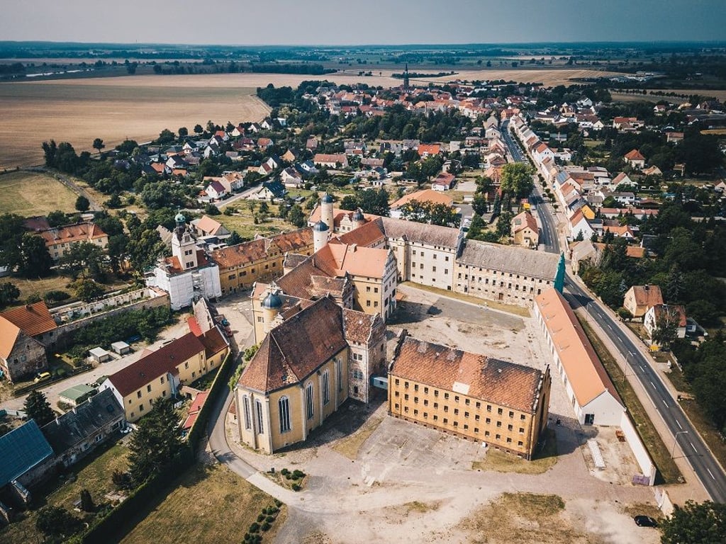 Eine Luftaufnahme der Lichtenburg.