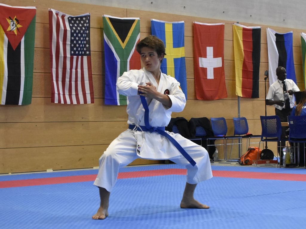 Arthur Ahrens demonstriert sein Können im Shūkōkai-Karate auf der European Open 2022 in Zürich. Sein nächstes Ziel: Die Weltmeisterschaft Südafrika.