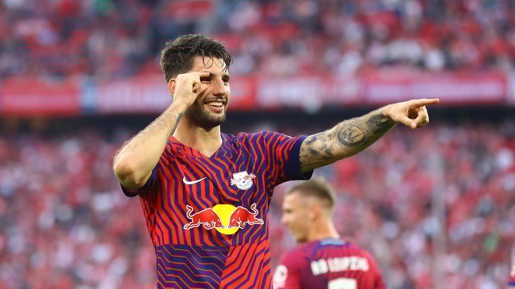 Grüße nach Dortmund: Dominik Szoboszlai jubelt wie Kumpel Karim Adeyemi.