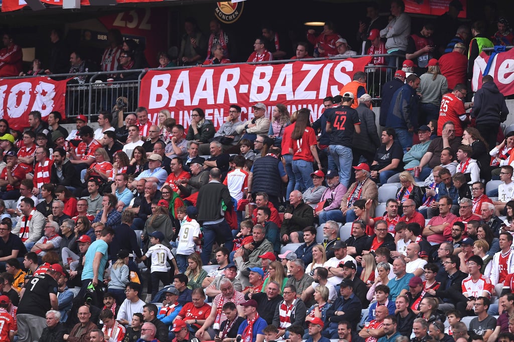 Viele Fans gingen schon vor Abpfiff.