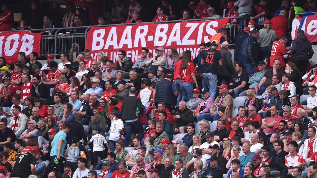 Viele Fans gingen schon vor Abpfiff.