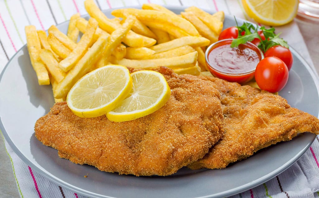 Viele Gastronomen erhöhen die Preise auf ihrer Speisekarte. Besonders beim beliebten Schnitzel gab es einen deutlichen Preissanstieg.