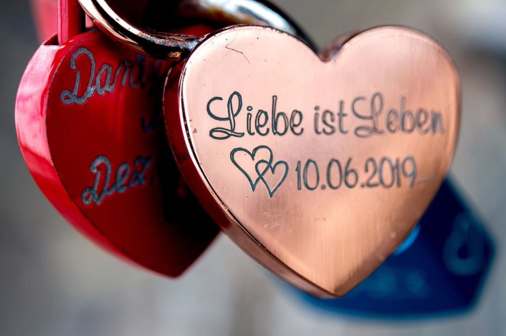 Viele junge Menschen können sich Alternativen zur monogamen Liebesbeziehung vorstellen.