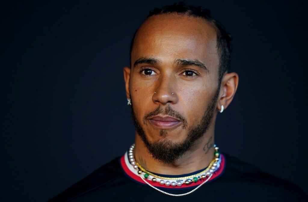 Laut eines Medienberichts soll Lewis Hamilton Gespräche mit Ferrari geführt haben.