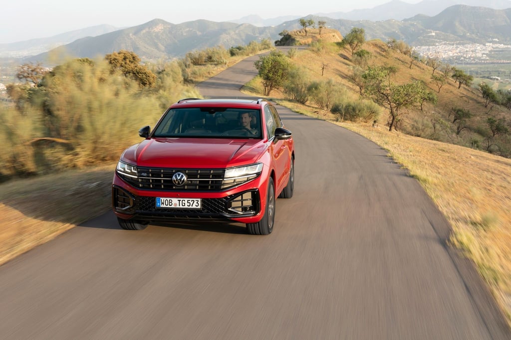 Updates für die dritte Generation: Volkswagen frischt sein großes SUV Touareg auf.