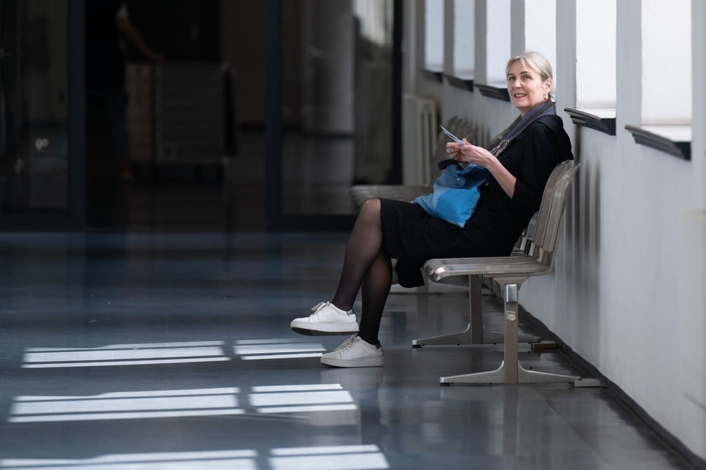Marion Ackermann, Generaldirektorin der Staatlichen Kunstsammlungen Dresden, sitzt im Landgericht.