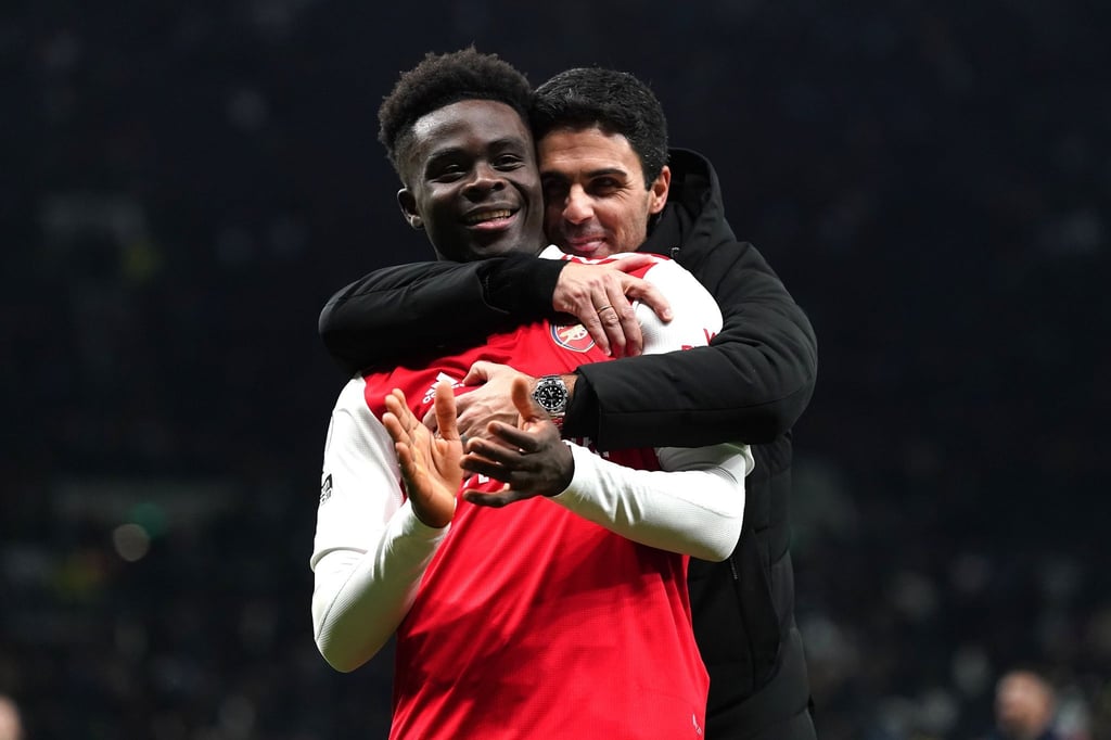 Bukayo Saka hat seinen Vertrag beim FC Arsenal langfristig verlängert.
