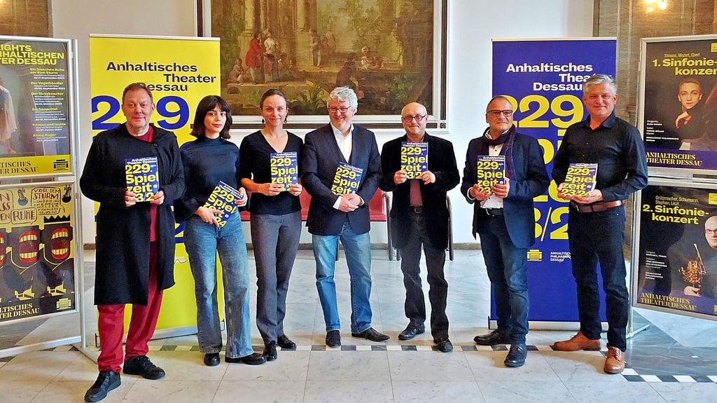Generalintendant Johannes Weigand stellte gemeinsam mit den Spartenleitern die Premieren, Konzerte, Wiederaufnahmen, Gastveranstaltungen und Events der 229. Spielzeit des Anhaltischen Theaters Dessau vor.