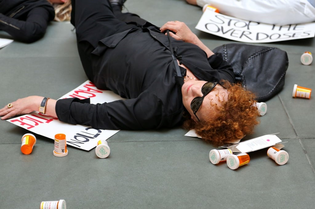 Die Künstlerin und Aktivistin Nan Goldin in einer Szene des Dokumentarfilms "All the Beauty and the Bloodshed".