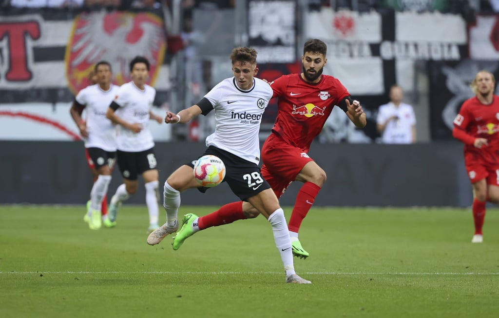 Jesper Lindström von Eintracht Frankfurt soll bei RB hoch im Kurs stehen.