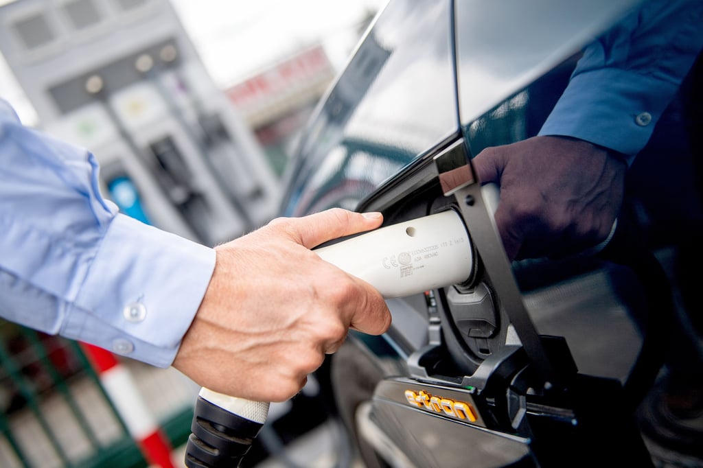 In Sachsen-Anhalt wurden im vergangenen Jahr zwei Drittel mehr Elektroautos zugelassen als im Vorjahr.