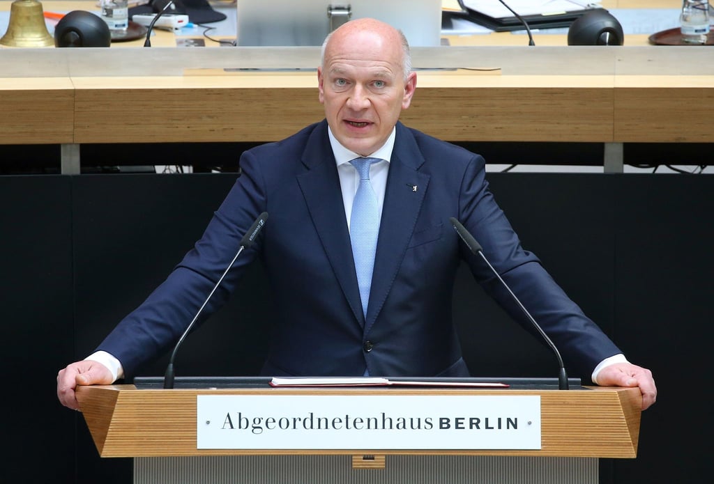 Kai Wegner (CDU), Regierender Bürgermeister in Berlin, spricht während der Plenarsitzung des Berliner Abgeordnetenhauses.
