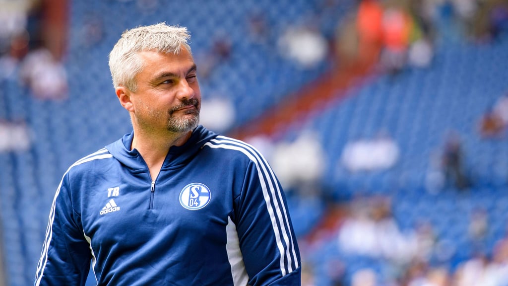 Schalkes Trainer Thomas Reis glaubt fest an den Klassenerhalt.