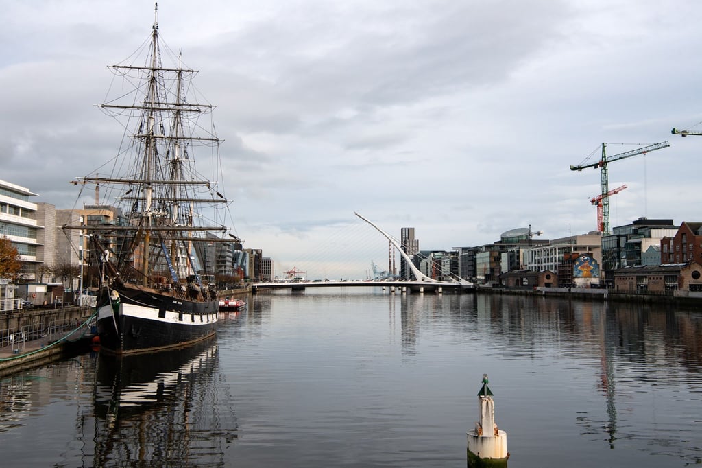 Ab nach Dublin! Eine Option ist die Anreise mit der Fähre über Rosslare - von dort sind es noch rund zwei Autostunden in die irische Hauptstadt.
