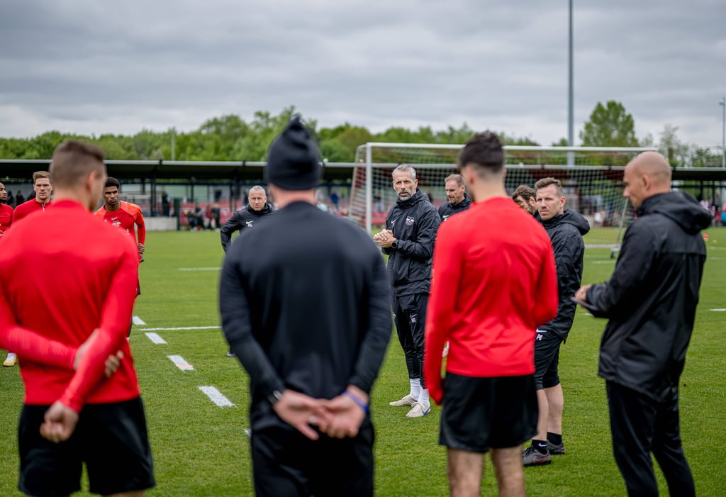 Marco Rose möchte die Spannung im Team bei RB hochhalten.