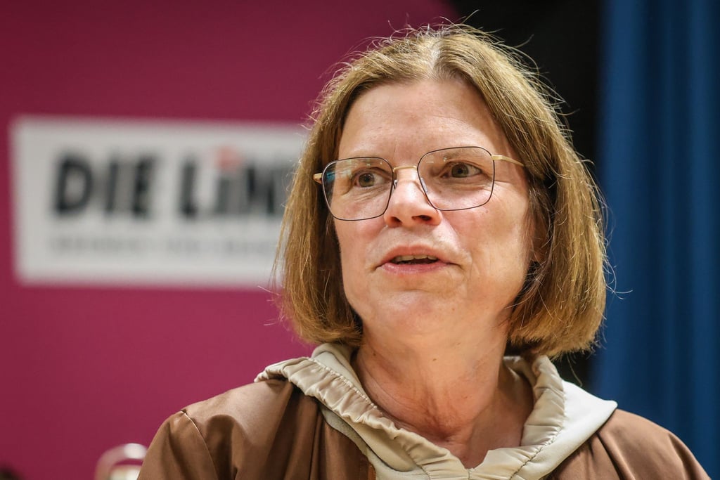 Die Spitzenkandidatin für die Bürgerschaftswahl und Wirtschaftssenatorin Kristina Vogt spricht.