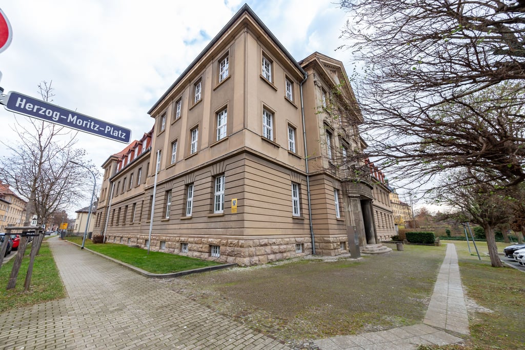 Eine Außenansicht des Zeitzer Amtsgerichts