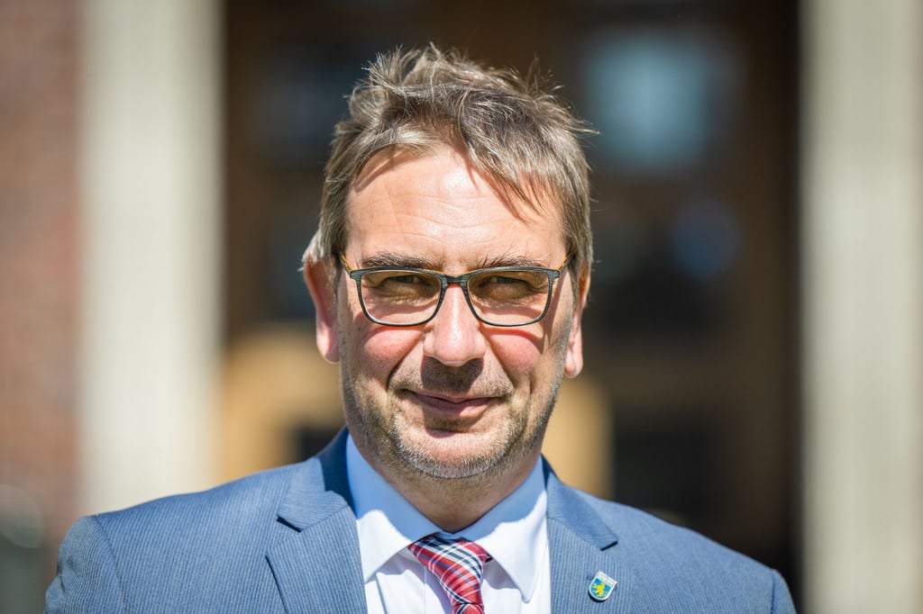 Sven Ambrosy (SPD).