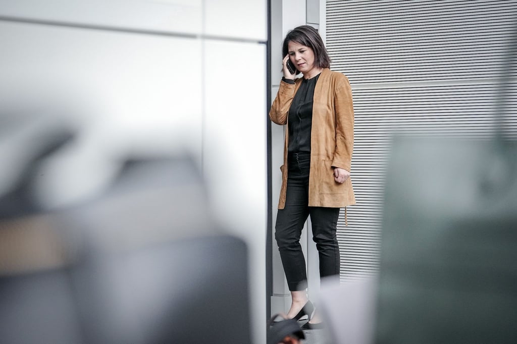 Annalena Baerbock nimmt an der Fraktionssitzung ihrer Partei teil.