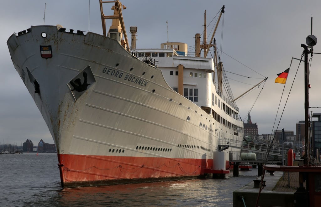 Die „Georg Büchner“ Anfang Januar 2013 im Rostocker Stadthafen.