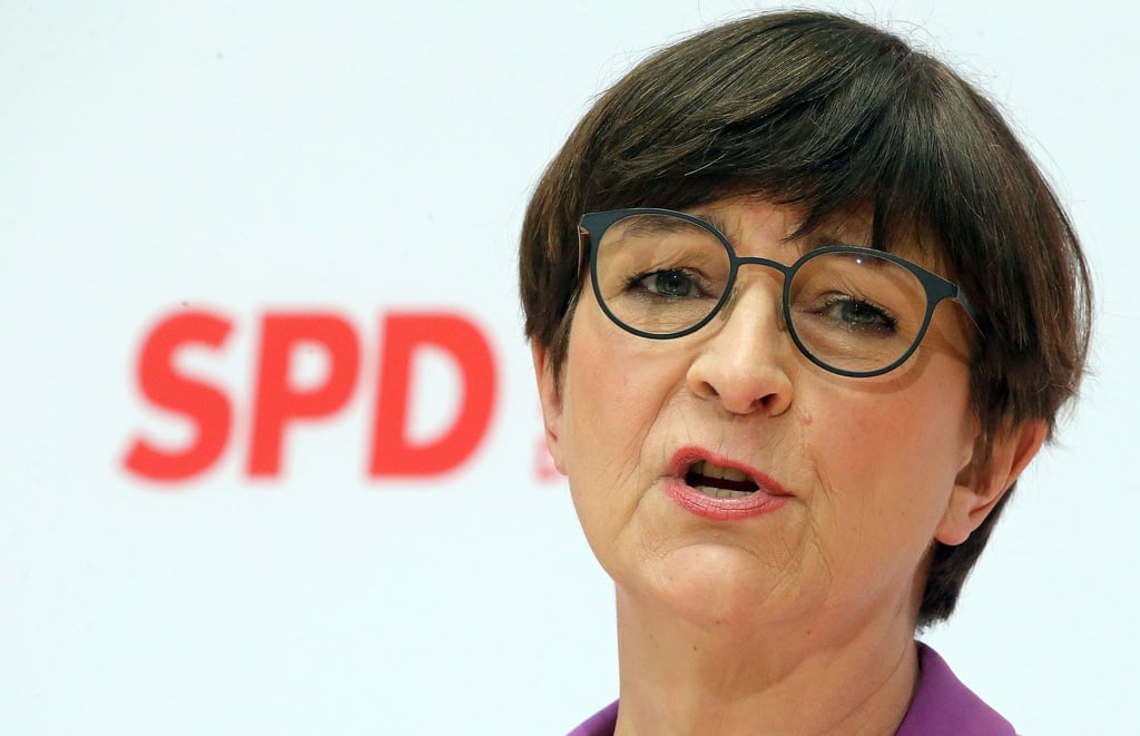 Saskia Esken sieht eine Erhöhung des Renteneintrittsalters kritisch.