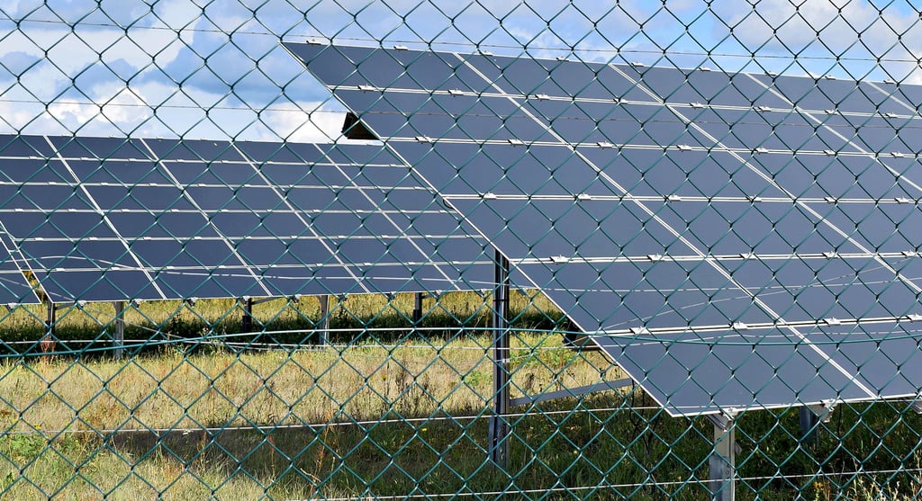 Wie groß sollen einzelne Freiflächen-Potovoltaikanlagen in der Gemeinde Möser sein, und wie viel Gesamtfläche sollen sie bedecken können? Diese Fragen und weitere mehr werden nach Abgabe des Einwohnerantrages und der Stellungnahmen zum Vorentwurf des Flächennutzungsplanes neu verhandelt.