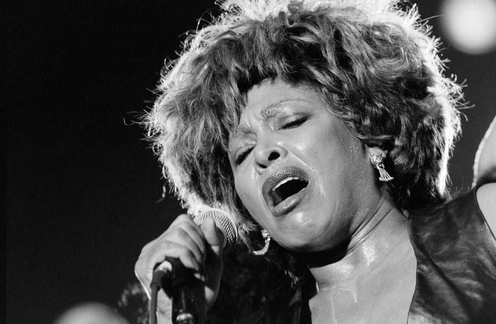 Die US-Sängerin Tina Turner singt im St. Jakob Stadion in Basel (1993).