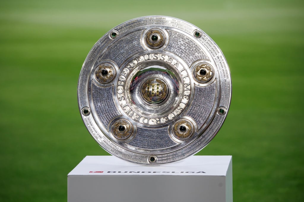 Wer holt sich am 34. Spieltag die Meisterschale? Der BVB oder die Bayern?