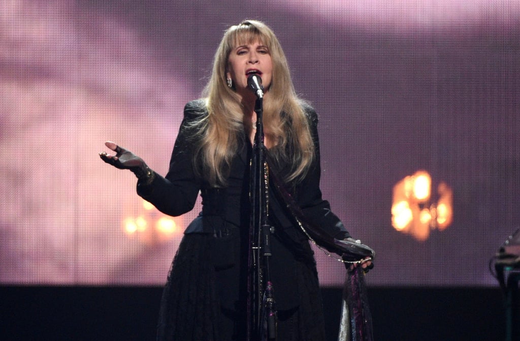 Stevie Nicks tritt bei der Einführungszeremonie der Rock & Roll Hall of Fame im Barclays Center in New York auf.