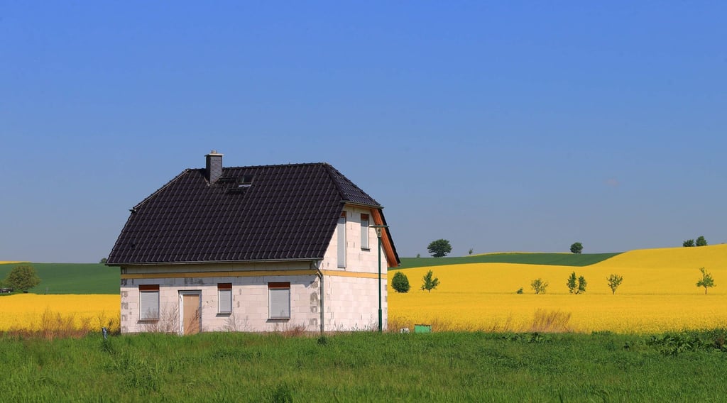 Für Familien mit kleinem und mittlerem Einkommen steht ab Juni eine neue Bauförderung zur Verfügung.
