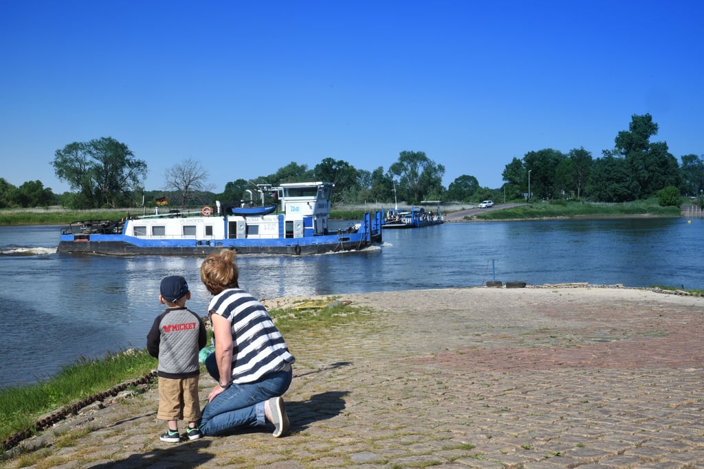 Die Elbe steht im Mittelpunkt des Theatercamps in Wahrenberg, zu dem Claudia Stricker aus Vehlgast bei Havelberg einlädt.