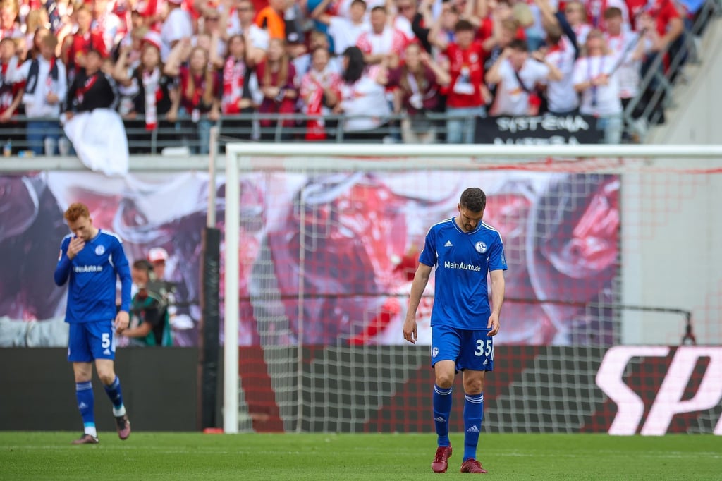 Schalkes Spieler Marcin Kaminski ist nach dem Spiel enttäuscht. Wie geht es für den S04 weiter?