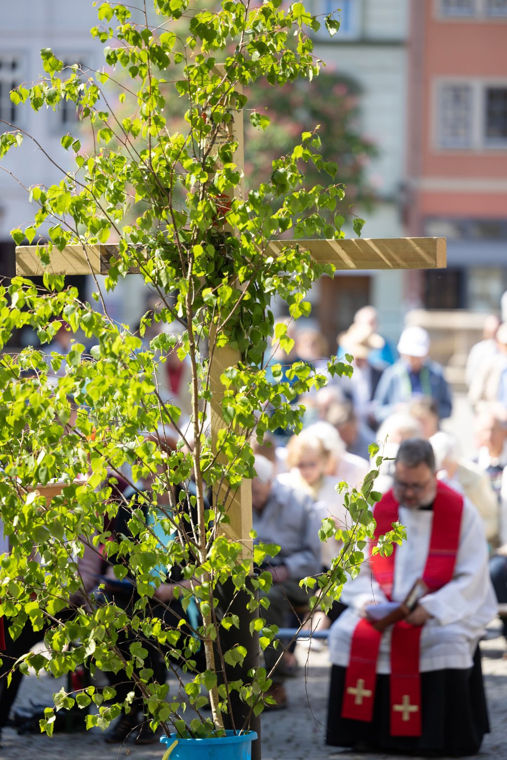 Christen in Sachsen-Anhalt haben mit Gottesdiensten, Andachten, Konzerten, Taufen und Konfirmationen den Geburtstag der Kirche gefeiert.