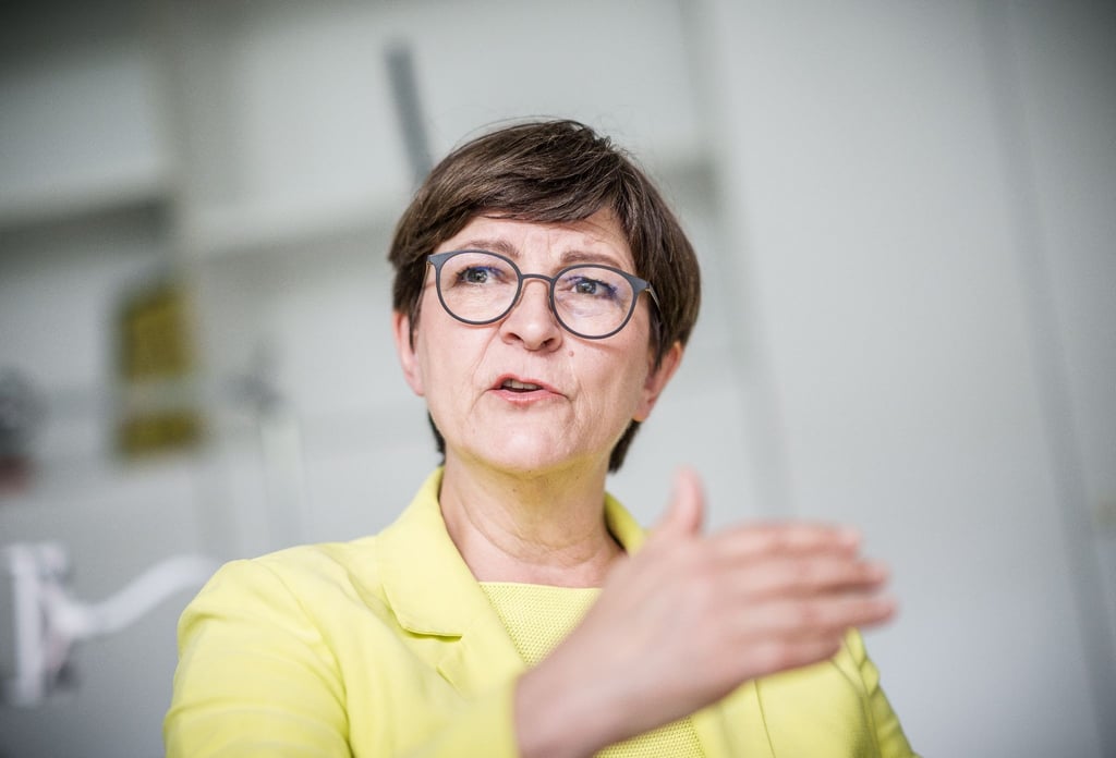 „Natürlich liegen auch Gefahren darin, wie in allen Technologien“, sagt SPD-Chefin Saskia Esken über Künstliche Intelligenz.