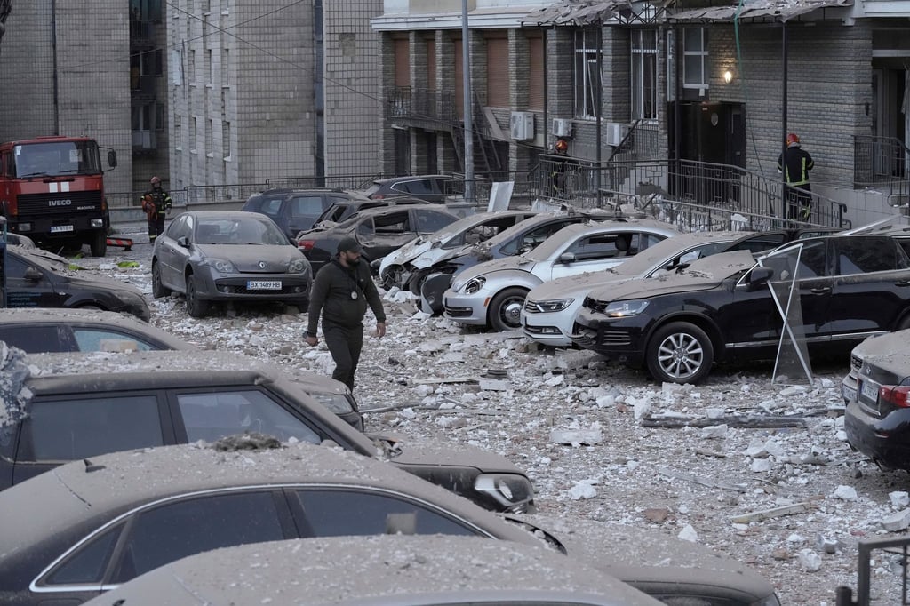 Zerstörung nach einem russischen Angriff auf Kiew.