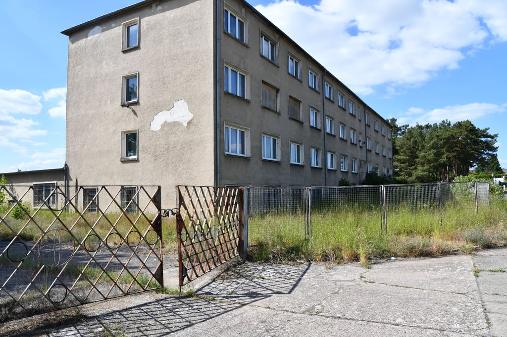 Zum Verkauf stehen in der westlichen Altmark auch außergewöhnliche Immobilien. Dazu gehört auch das ehemalige Kreis-Wehrersatzamt am Kiefernweg in Gardelegen.