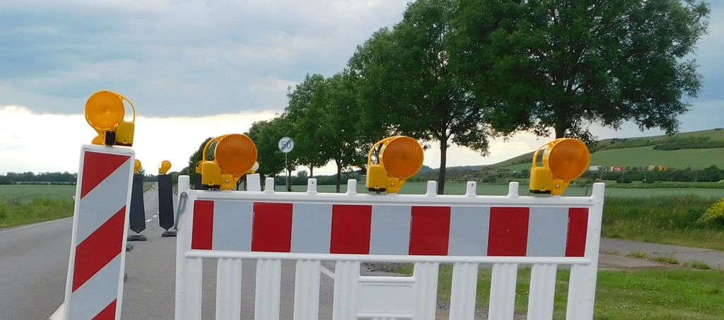 Symbolfoto - Fahrbahnverbreiterung der K 2321 wird teurer als geplant.