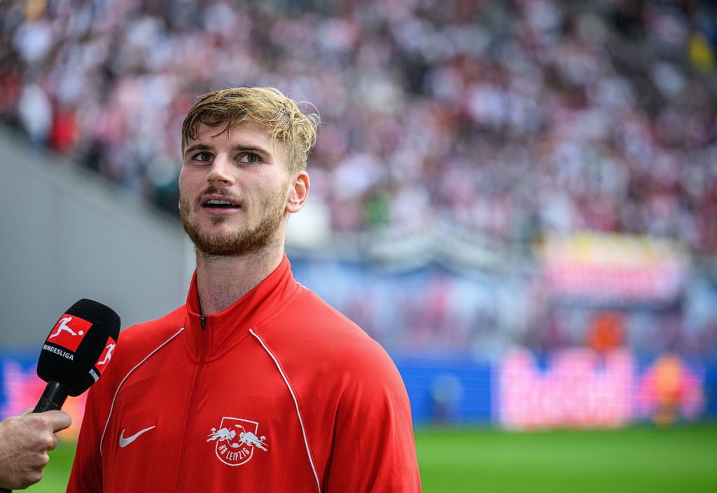 Timo Werner ärgert sich über die verpasste Chance.
