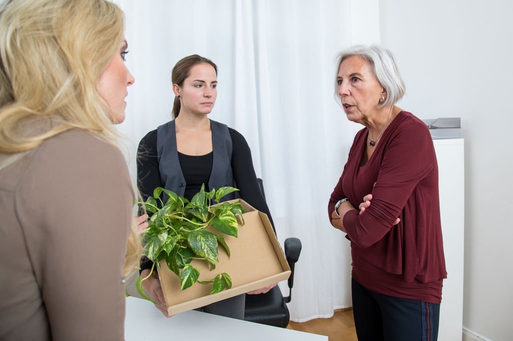 Muss ein Mitarbeiter aufgrund eines Fehlverhaltens seine Sachen packen, hat der Betriebsrat ein Recht zu erfahren, was genau passiert ist.
