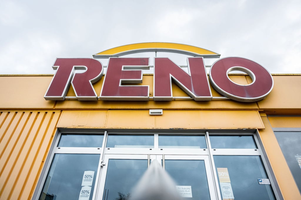 Bei der Schuhhandelskette Reno könnte es eine Lösung für die Krise geben.