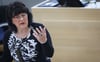 Bildungsministerin Eva Feußner (CDU) nimmt ihren Staatssekretär in die Pflicht. 