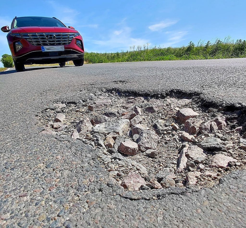 Die L151 ist zwischen Helmsdorf und Gerbstedt desolat.