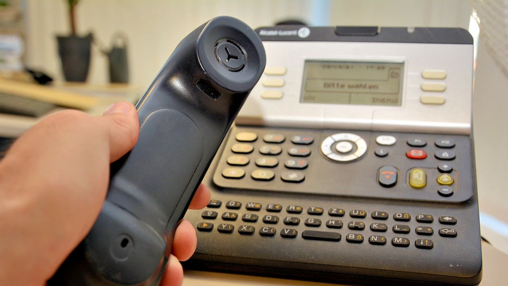 Nicht nur Telefone bleiben stumm, auch das Internet fehlt seit Wochen in vielen Haushalten in Tangerhütte.