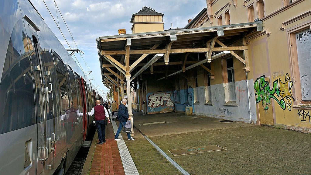 Wenn man jeden Tag von Reuden zum Zerbster Bahnhof muss, wird es teuer – über das 49 Euro Ticket hinaus.