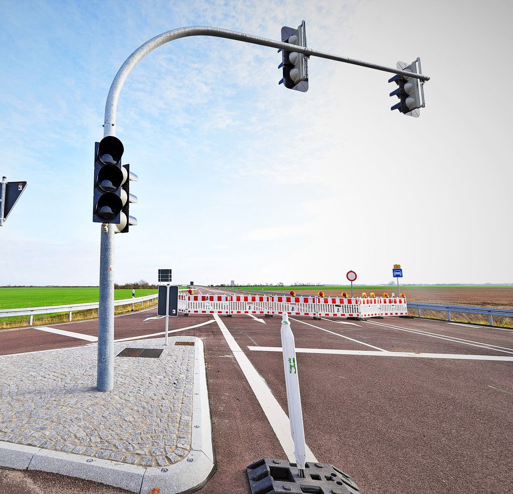 Die Anschlusstelle der B6n bei Tornau ist längst fertig gestellt. Doch der Weiterbau der Bundesstraße in Richtung Köthen ruht.