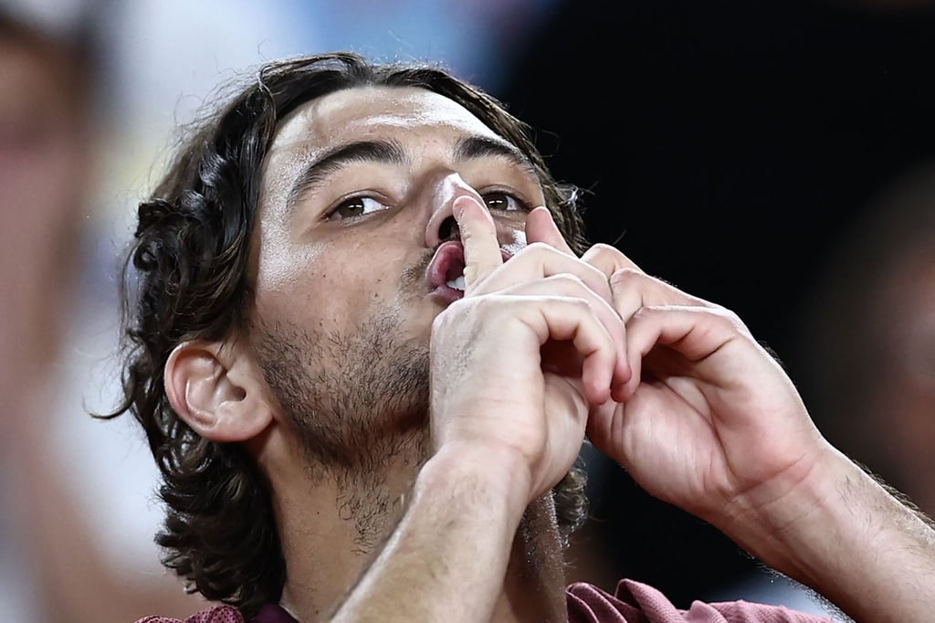 Taylor Fritz legte sich in Paris immer wieder den Zeigefinger auf die Lippen.