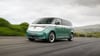 Gewachsener elektrischer Kleinbus: VW wird den ID.Buzz auch mit längerem Radstand anbieten.